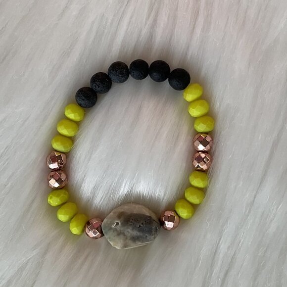 NEW YELLOW LAVA ROCK QUARTZ STONE DIFFUSER BRACELET - Picture 3 of 7